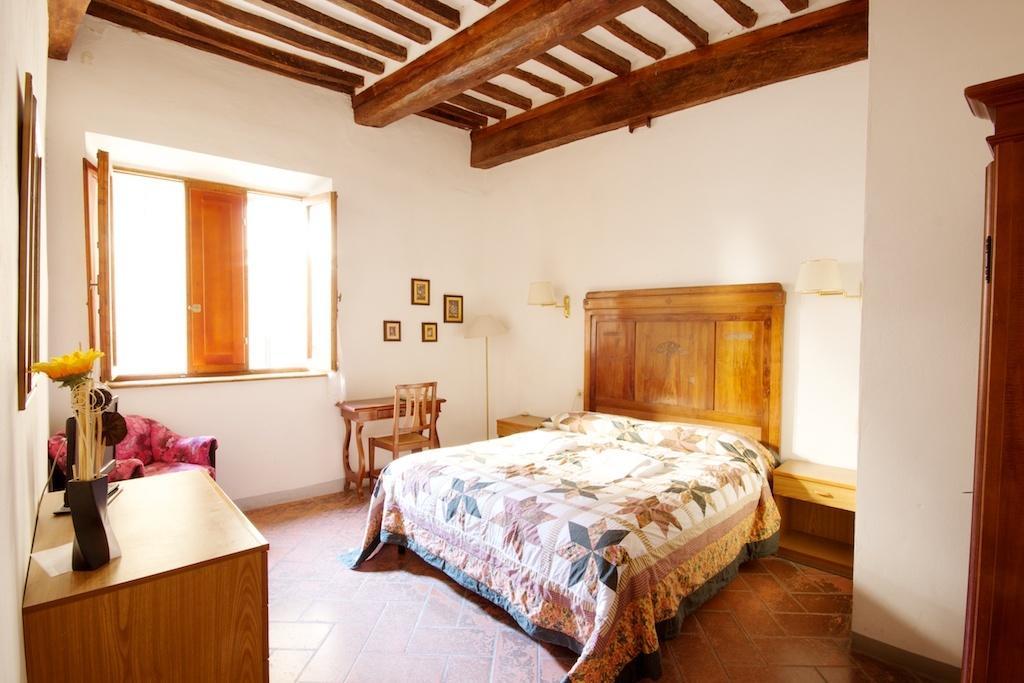 Locanda Il Pino Bed & Breakfast San Gimignano Room photo